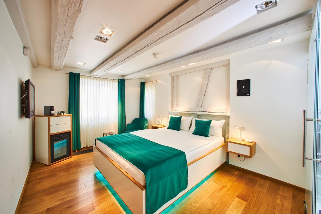 Hotel Max Am See เมียร์สบวร์ก ภายนอก รูปภาพ